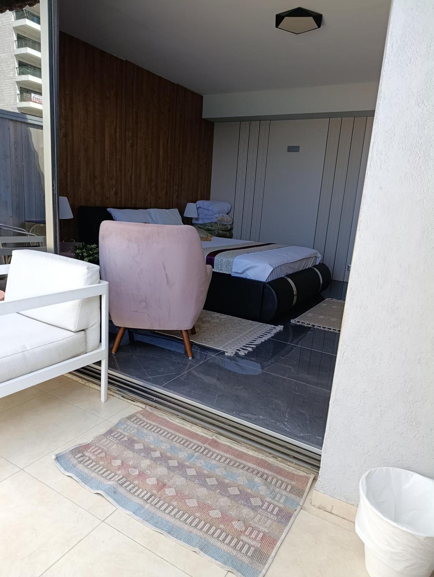 Penthouse Apartment On The Beach Bat Yam Room photo