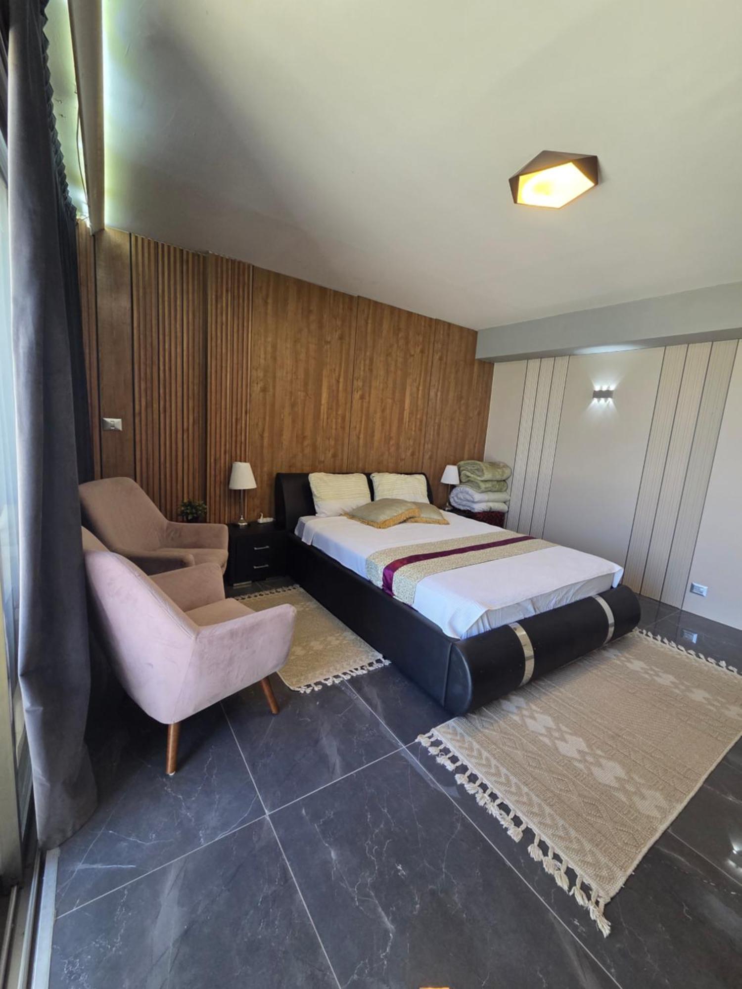 Penthouse Apartment On The Beach Bat Yam Room photo